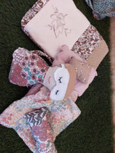 Load image into Gallery viewer, Dolls House Bag & Bed Set