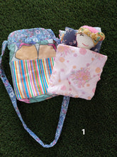 Load image into Gallery viewer, Dolls House Bag & Bed Set