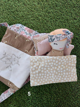 Load image into Gallery viewer, Dolls House Bag & Bed Set