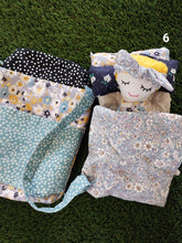 Load image into Gallery viewer, Dolls House Bag & Bed Set