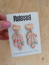 Load image into Gallery viewer, Ear Bling - Sweet hearts