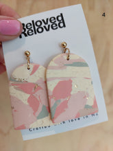 Load image into Gallery viewer, Ear Bling - Sweet hearts