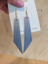 Load image into Gallery viewer, Ear Bling - Ombre Lover
