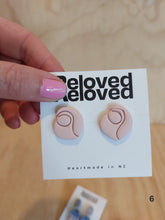 Load image into Gallery viewer, Ear Bling - Ombre Lover