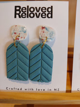 Load image into Gallery viewer, Ear Bling - Honey Bee