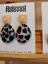 Load image into Gallery viewer, Ear Bling - Gossip Girl XOXO