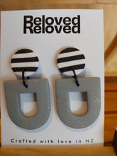 Load image into Gallery viewer, Ear Bling - Statement Sas!