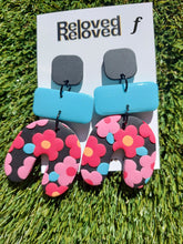 Load image into Gallery viewer, Ear Bling - Bold Blossoms