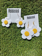 Load image into Gallery viewer, Ear Bling - Daisy Daisy