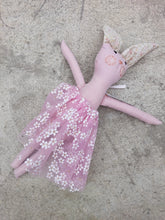 Load image into Gallery viewer, Linen Lovelies