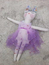 Load image into Gallery viewer, Linen Lovelies